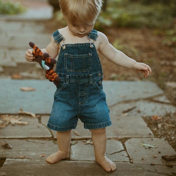 Spider Rattle Plushie - Picture 5 of 6